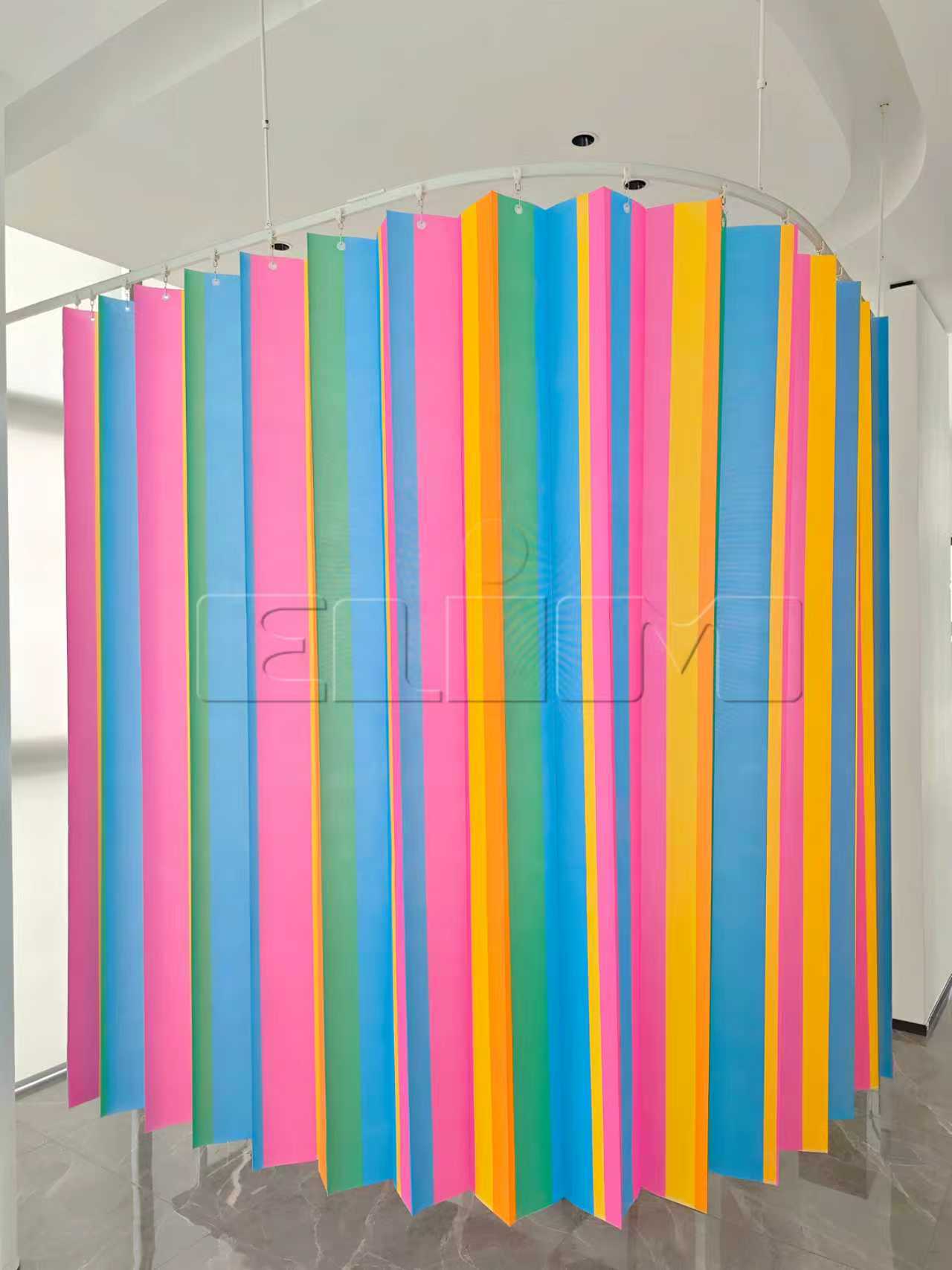 Tende usa e getta per reparti pediatrici